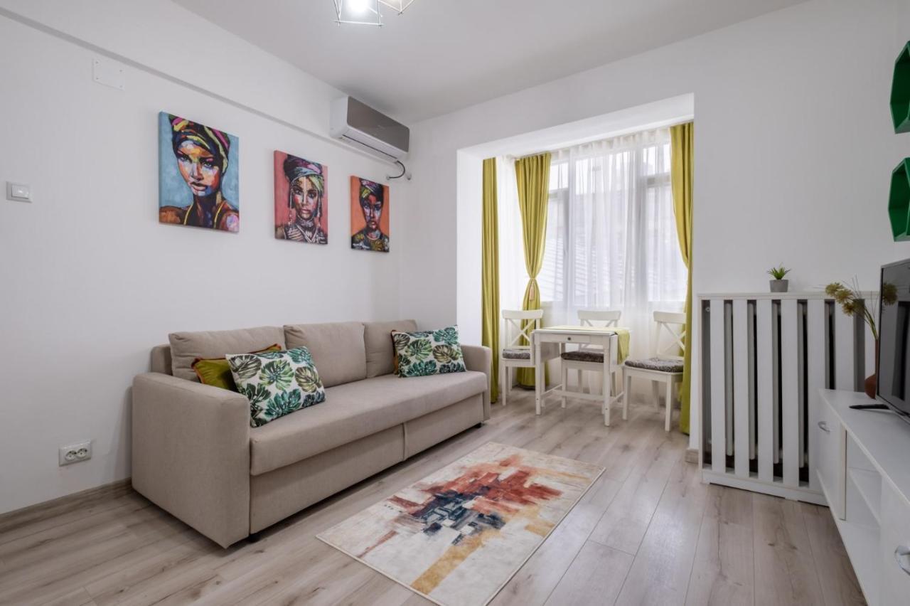 Laroka House Cosy And Modern Apartment Universitate-City Centre Bukarest Exteriör bild