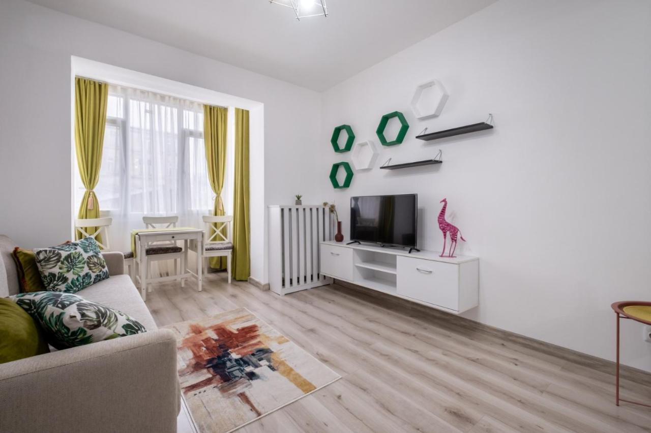 Laroka House Cosy And Modern Apartment Universitate-City Centre Bukarest Exteriör bild